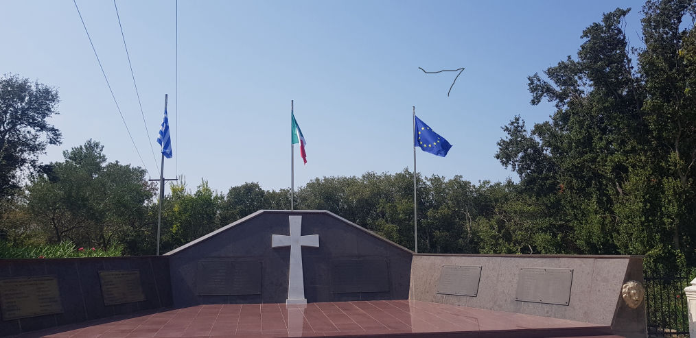 Monumento ai caduti della divisione Acqui